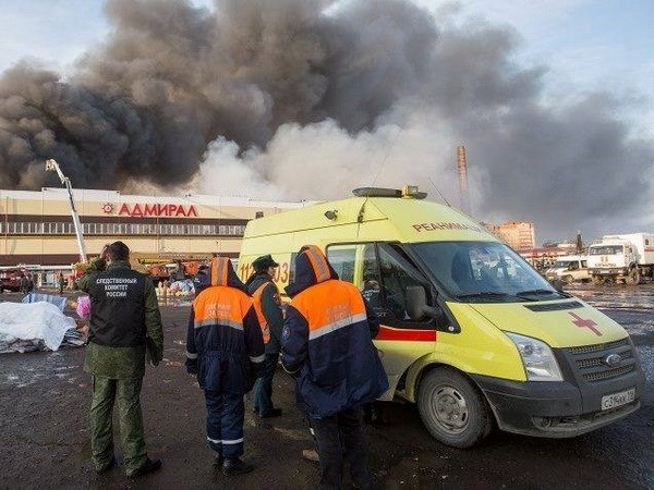 В Татарстане возбуждено уголовное дело по факту пожара в торговом центре «Адмирал» - ảnh 1